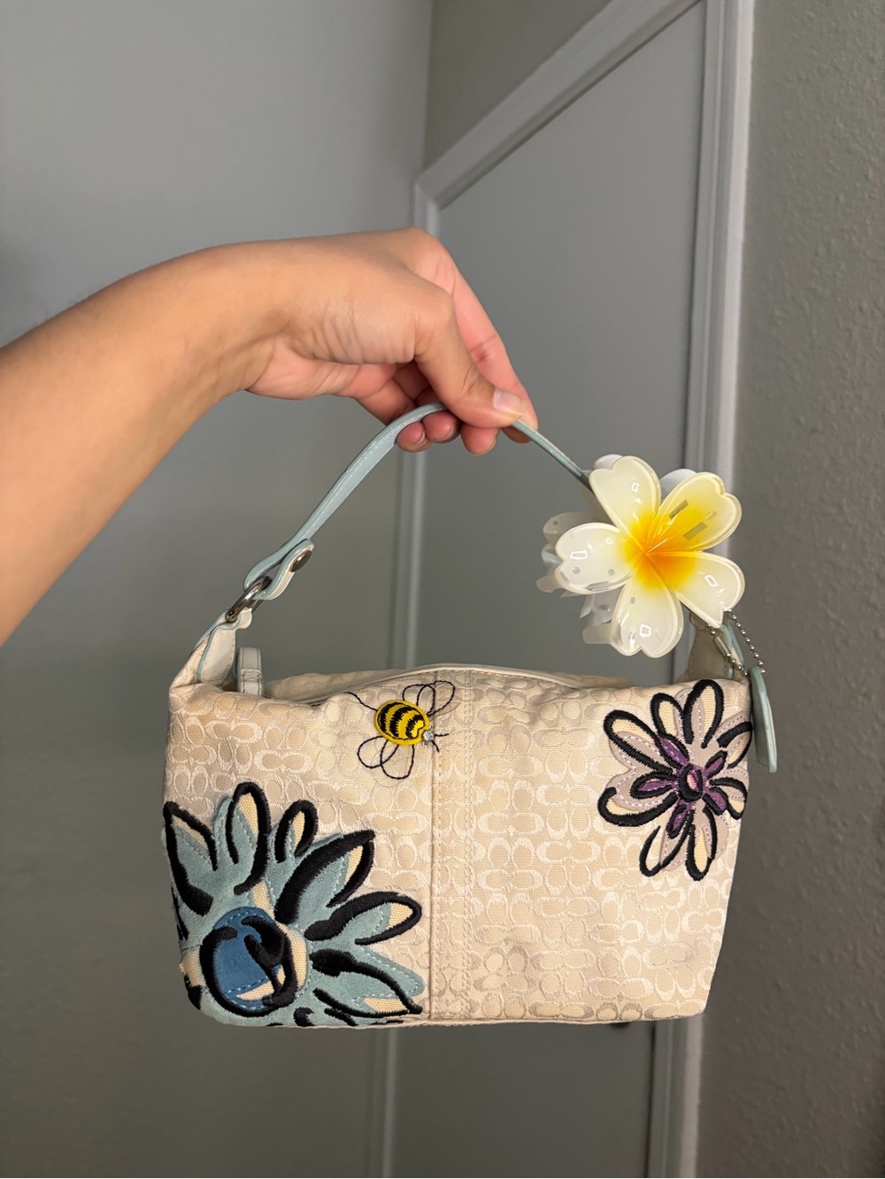 Coach Women's Bee Cream Floral Embroidered Mini Shoulder Bag